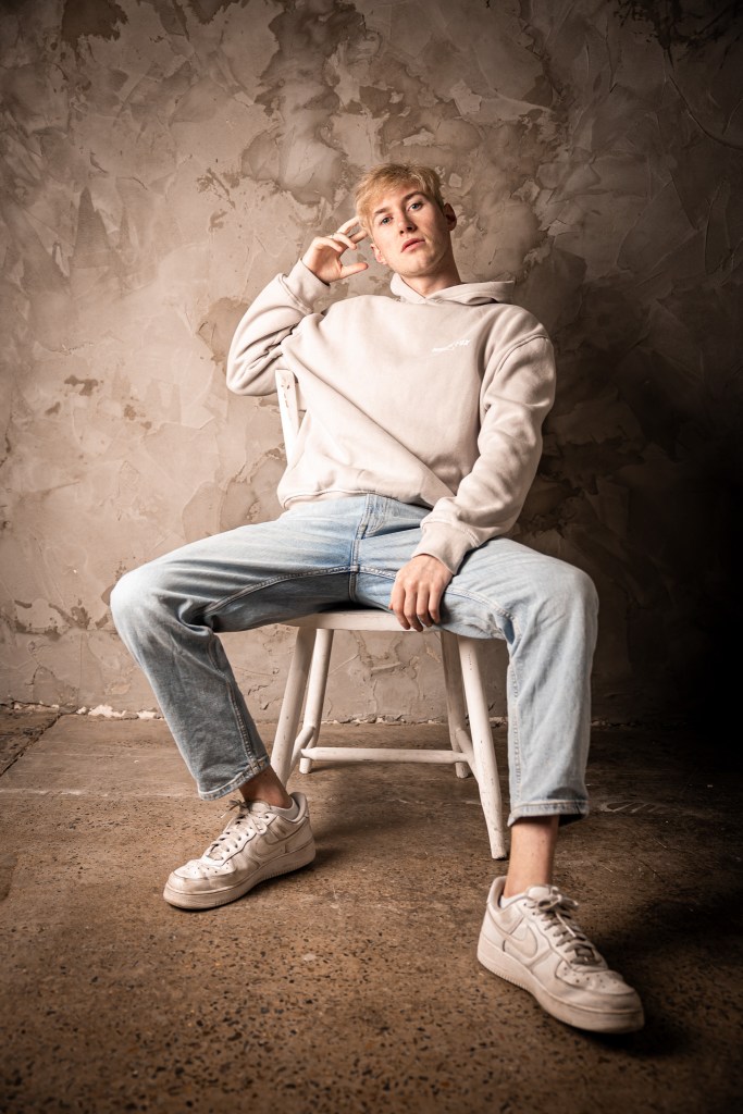 editorial portrait in Sydney by Veros Photography

Studio portrait photography in Sydney