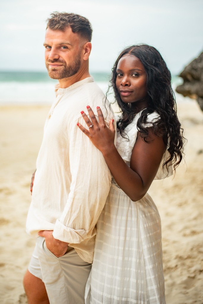 Romantic engagement photoshoot in Sydney by Veros Photography

Couple enjoying golden hour at Tamarama Beach

Natural engagement portraits in  Sydney